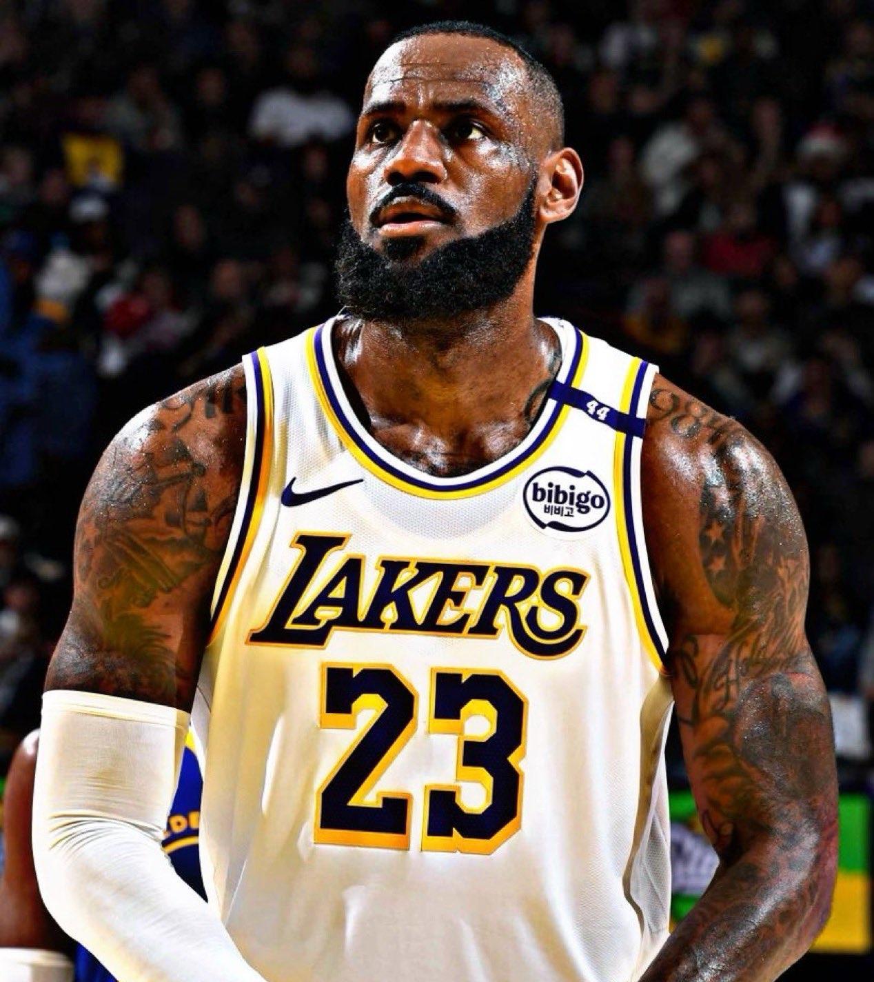 詹姆斯手感滚烫，带领北京首钢鏖战切尔西，赛后一句话霸气侧漏的简单介绍